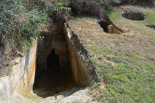 Voudeni Mycenaean cemetery
