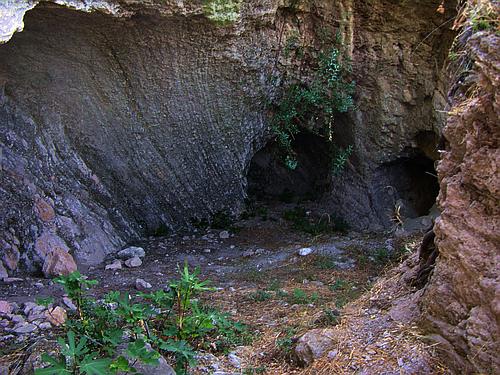 Mycenaean necropolis Barbouna