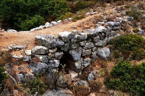 Mycenaean Petrogefiri bridge