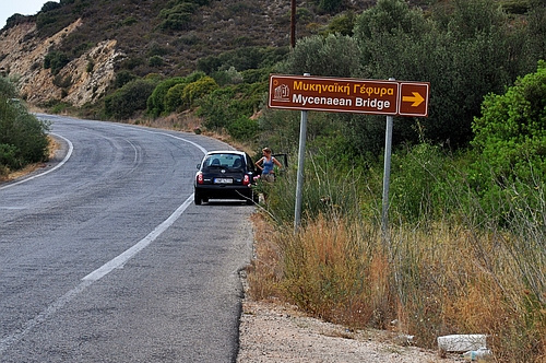 sign to Mycenaean bridges
