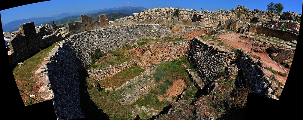 panoramic view of Grave Circle A