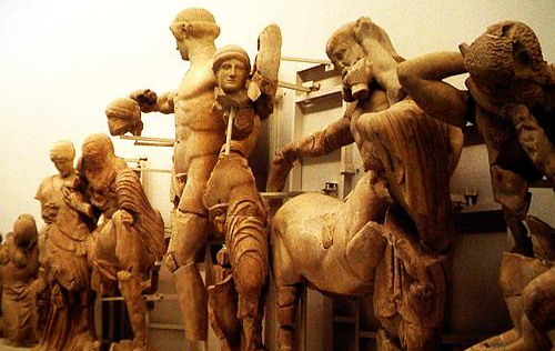 figures of the West pediment