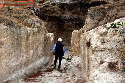 Mycenaean chamber tomb and person
