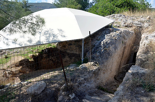 Mycenaean chamber tomb