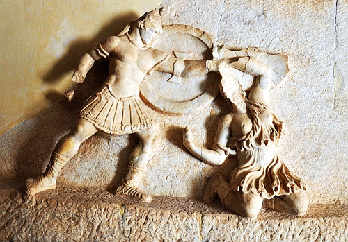 relief Amazonomachie